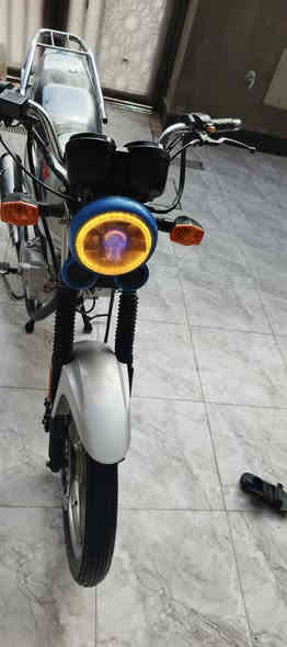 سلام عليكم شباب دراجه دايون موديل 2021 شرط برغي مامفتوح مكفوله كفاله من التاير للتاير اوراق اصولي كهربائيات كلها شغاله من الاشارة للسلف مكان كربلاء حي النصر سعر مليون و ٥٠ / ١٠٥٠ رقم واتساب او اتصال ***********
