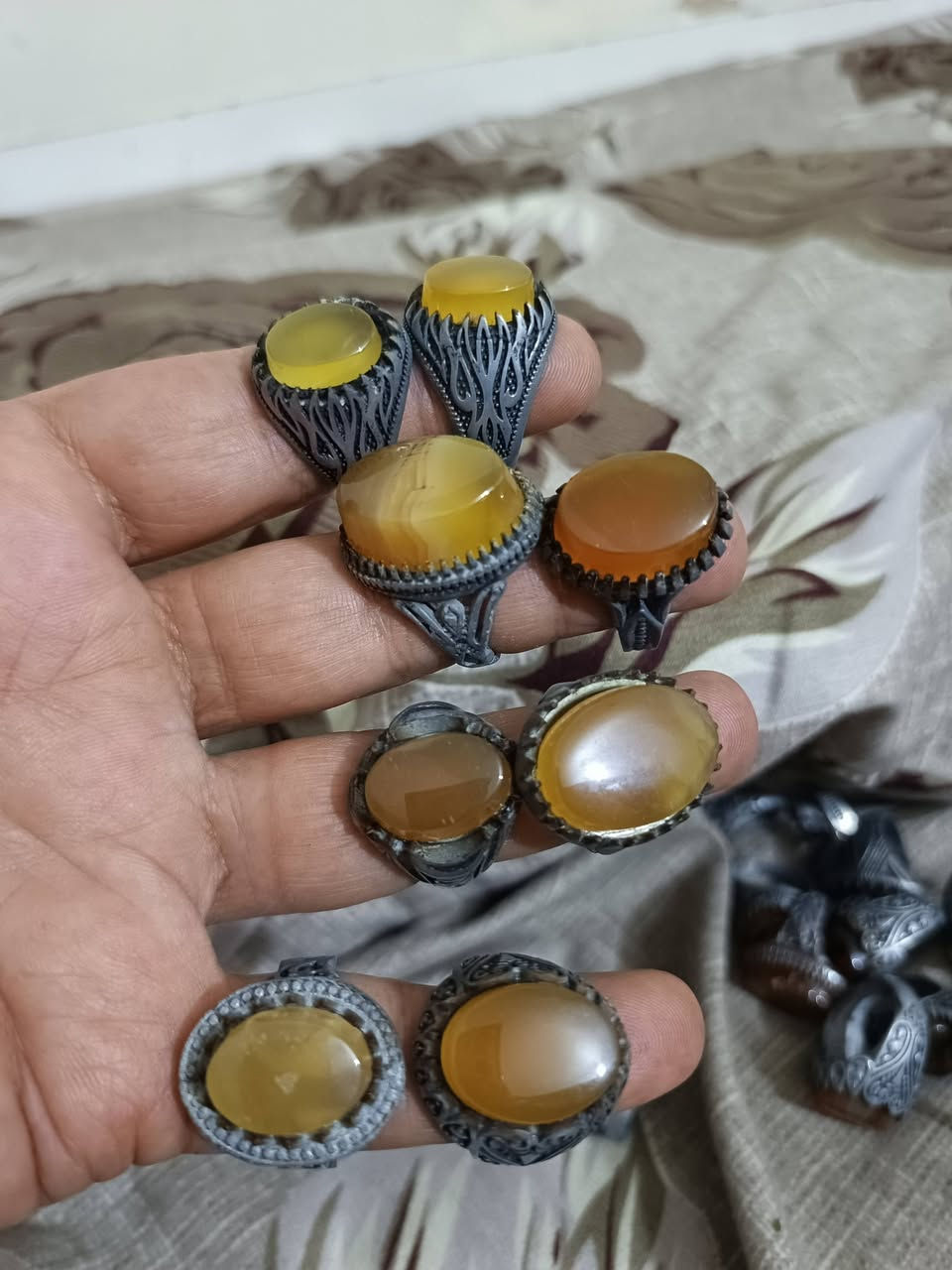 السلام عليكم
طبلة خواتم ايرانية ٥٠ خاتم مع الطبله السعر ٧٥ الف 
صياغه جميلة


**إذا كنت صاحب هذا الإعلان وتريد حذفه لأي سبب، رجاءا أرسل رسالة إلى الدعم الفني**