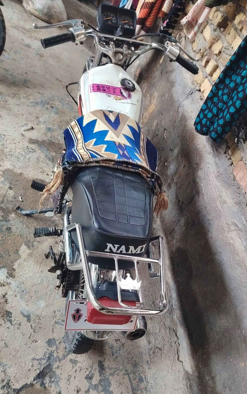 السلام عليكم تايكر21 اوراق
٣٦٠ وبيها مجال
مكاني حله ابو غرق *********** بي وتساب
