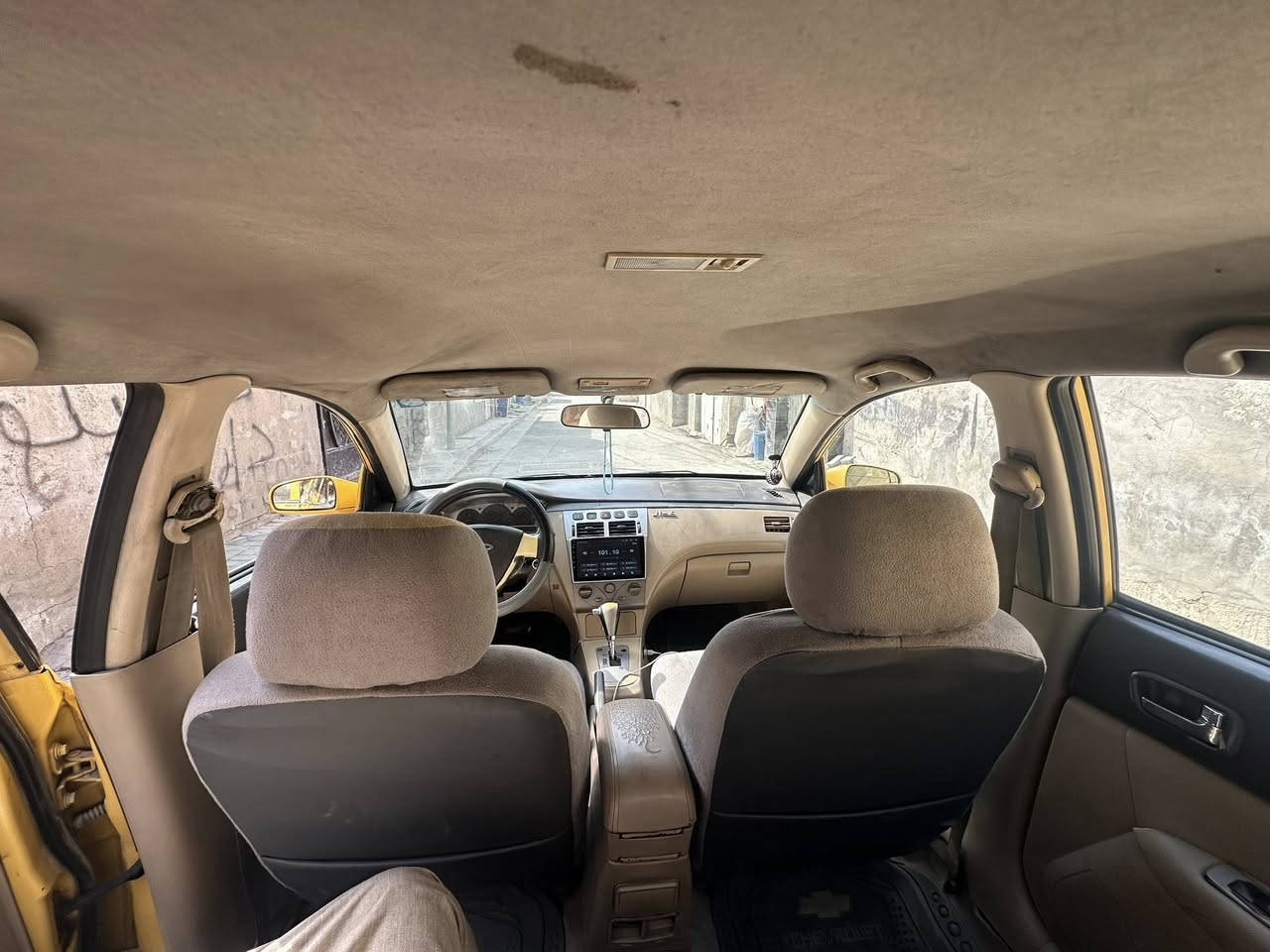 سلام وعليكم شيري البيع موديل ٢٠١١ السيآره مصبوغه عام الجماليه  كير ومحرك محور  السعر ٣٨وبيه مجال رقم الهاتف ***********
