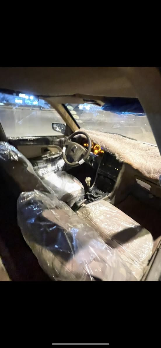 من رخصه الادمن بيجو405موديل2014 مكينه وكيرنضيفات السعر 25سنويه مجدده لغايه2027تحويل مباشر *********** تخم تاير  مشط وباور جديد حداديه90./. مصفره غرامات  مكفوله من كل ضربه سياره بلاديه ونضيفه كهربائيات كلها شغاله الكيجات كلها شغاله الشراي يتصل وبالخدمه  شباب اني مكلف بالنشر رجاء رجاء لاتراسلوني اتصل على الرقم الي منشور ❤️
