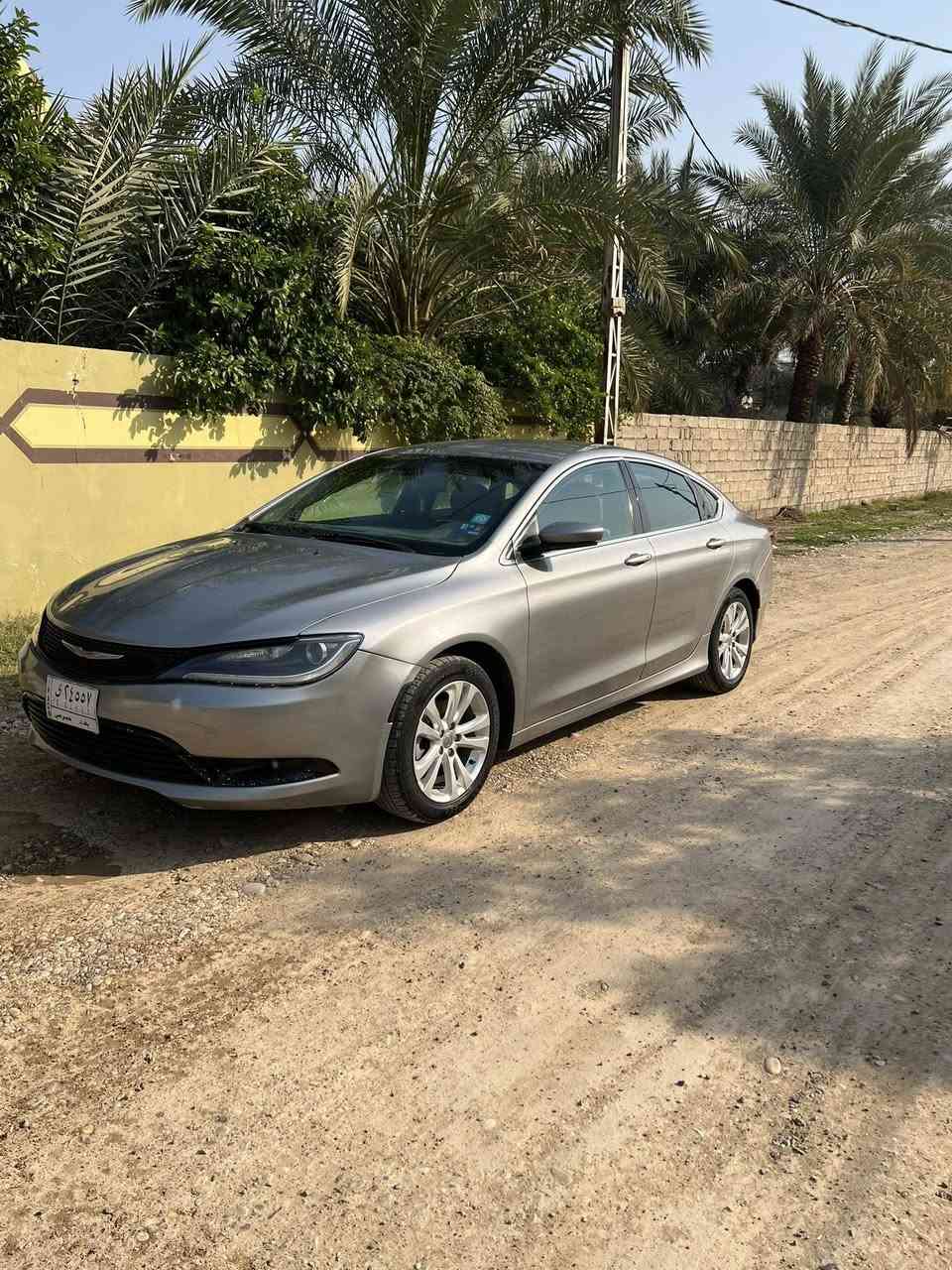 سلام عليكم 
كلايسلر c200  موديل ٢٠١٧ 
رقم بغداد حرة  ب اسمي وسنوية جديد   لحد ٢٠٢٩ 
السيارة ضررهة جامرلوغ امامي  وشوية من البنيد بدون دواخل ولا لغد ولا كلشييي   واني معمرهن ع ايدي ( شرط الفحص )
كير + مكينة كفالة  ايضا شرط الفحص  
صدر امامي +  خلفي جديد + اذاين محرك اصلية كلهن جديد
تايرات + باترب كلة جديد واصلي 
راديتر سراوين شاد ام المكثف ومبرمج مراوح ماكو حماوة ابدا 
 موصفاتها معروفة للجناية 
السيارة حيل متعوب عليها ونضيفة وبدون اي نواقص  احلة من الصور بهواي وكلام 
منضومة زنون اصلية شرط نهار  حتى البلوجكترات زنون 
ماشية ٧٥ ميل تقريبا 

ديالى - بعقوبة 
فراس *********** 
السعر ١١٥
