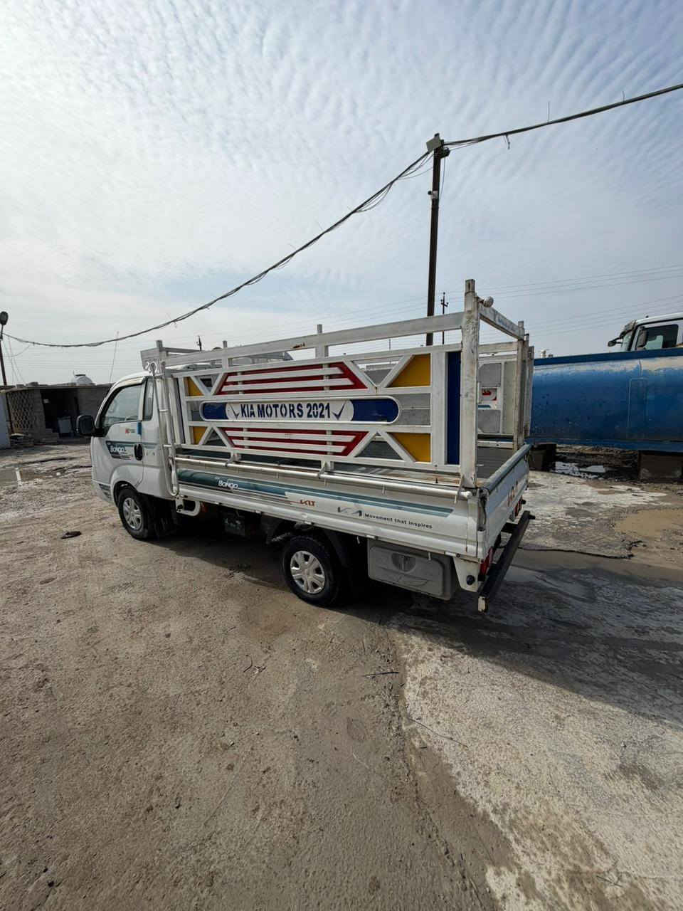 السلام عليكم كيه موديل 18 رقم واسط  مشروع وطني السيارة بغداد رعيها الشرعي بغداد تحويل مباشر السعر 120 وبيها مجال الاستفسار ع الرقم ‏‪0770 076 1883‬‏
