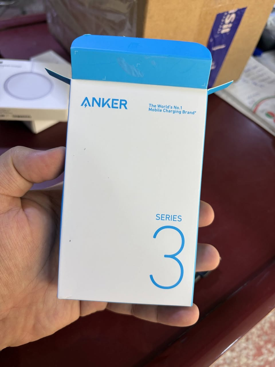 كيبل انگر تايب سي Anker Type A to C Cable من امازون امريكا حصرا
كيبلات انگر تايب A الى تايب C
طول 1 متر
USB 2.0

جديد كلياً غير مستخدم من امازون امريكا حصرا ✅ 
يتوفر توصيل لكل أنحاء العراق 
سعر الكيبل 15 الف شامل التوصيل 
للطلب خاص او واتساب 
***********

Anker USB A to USB C Cable, Charger Cord (2 Pack, 3FT), for iPhone 17 Series,Samsung Galaxy Note 10/S10+ S10, LG V30 (Black)
