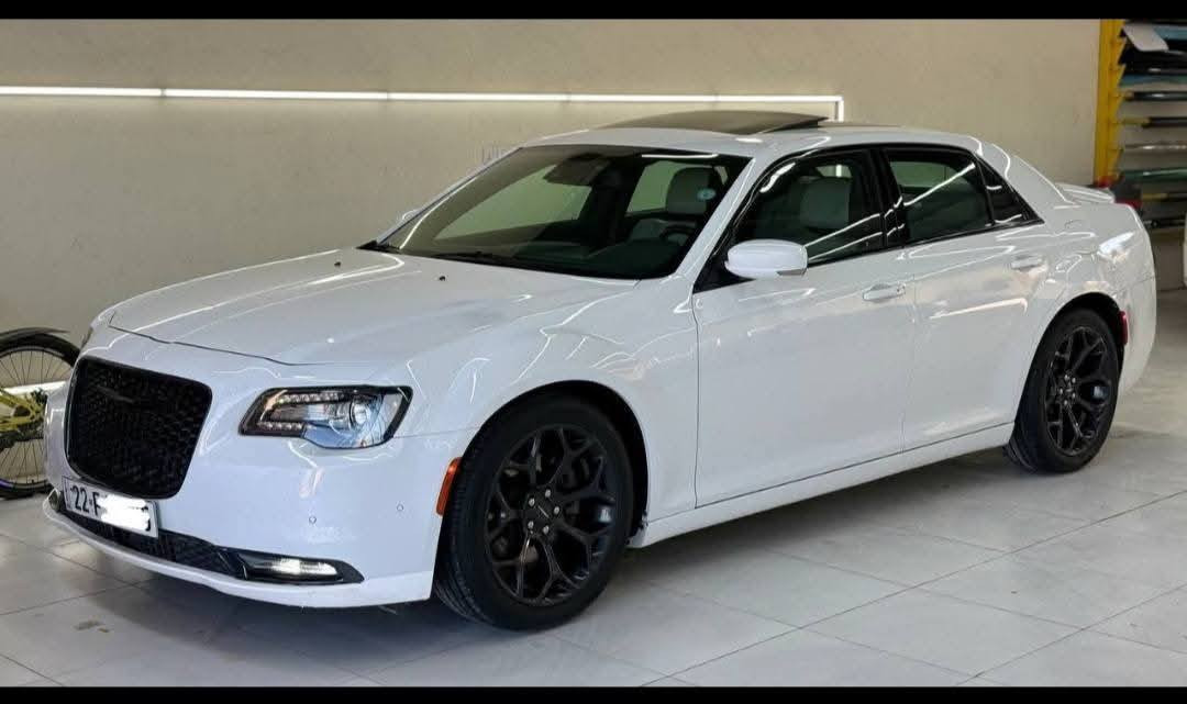 فول مواصفات واحد على واحد
ماشية 53 ألف ميل، مواصفات فول كاملة 
بانوراما وجلد محرك 6 سلندر 3600cc، 
كير 8 نمر كير ماوس، نظام 
وضعيات قيادة متعددة مع وضع 
سبورت، تشغيل بصمة وتشغيل 
عن بُعد، ستيرن كهرباء مع شفتات 
ستيرن، درگة خياط.
سقف بانوراما، مقاعد جلد، مقاعد 
أمامية كهربائية مع تبريد وتدفئة، 
مقاعد خلفية تدفئة، 3 كشنات خزن، 
مكان أكواب ساخن وبارد.

قيادة ذاتية، رادار، مانع انزلاق، كاميرات 
مع شاشة كبيرة أندرويد، مرايا جانبية 
قُلاب، مراية داخلية تعتيم ذاتي، زنون.

ستريتر كهرباء، بردة خلفية كهرباء، 
ويل 20 أسود، دمّام بالصندوق.

ال💎ــسعـر 🟥 145بيه مجال اتصال فقط ماكو خاص ***********
