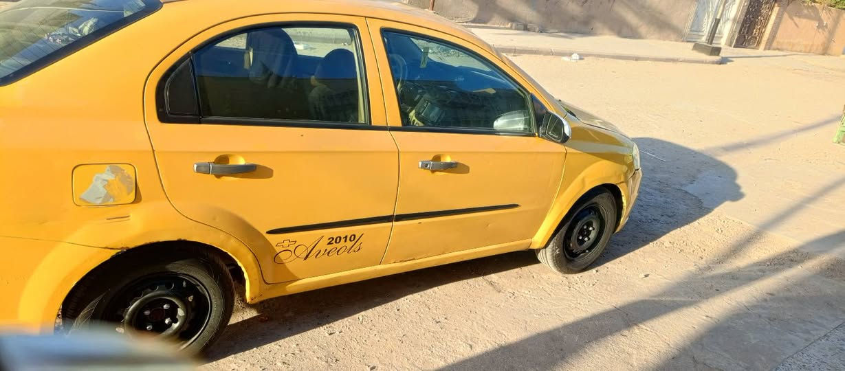 افيو 2010 خليجي 1500 مفتوح كير عادي رقم مثنى تبريد ومحرك وكير شرط حدادية 75بالمية باتري وتايرات جدد ضررها الجاملغ الامامي الايمن فقط والباقي مكفول السعر 53 وبيهة مجال بالواقع احلى من الصور العنوان السماوة *********** مراسلة واتساب على الفيس ما اجاوب
