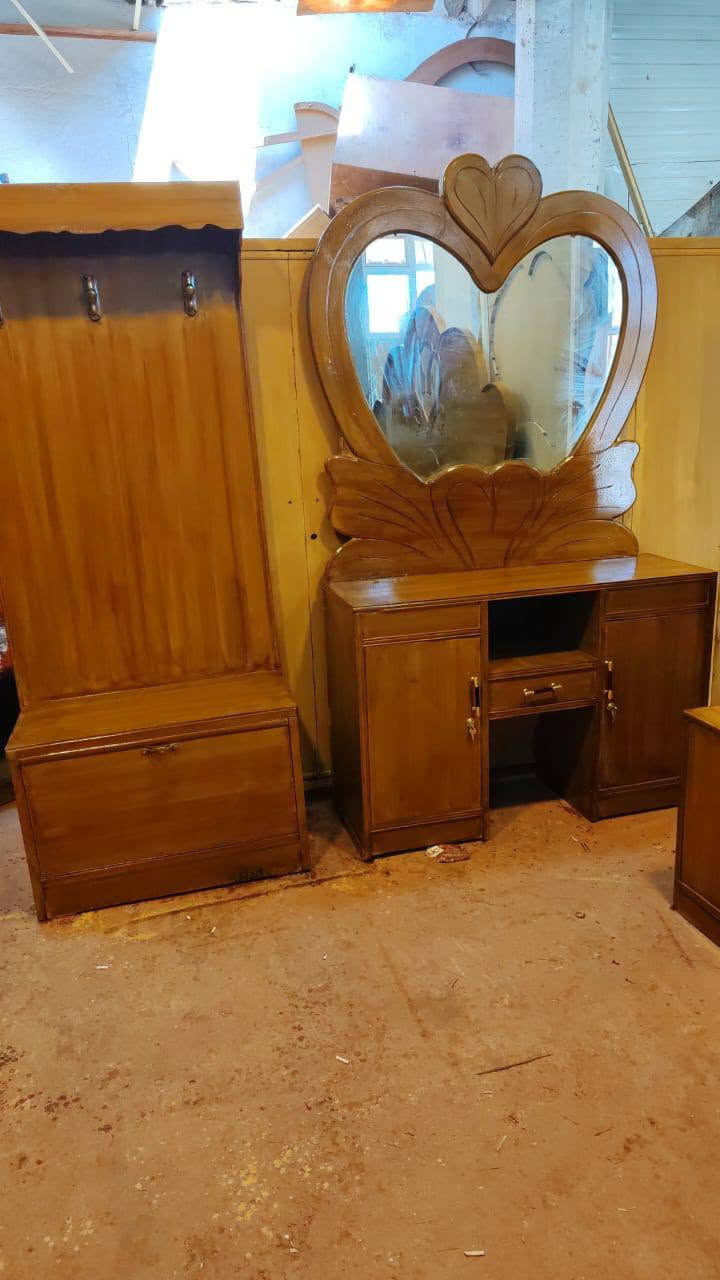 غرفه ام خمسه نجاره طابقين السعر اربعميه وخمسين ألف وبيه مجال الحله ابو غرق حي حسين وتساب أو تصال ***********
