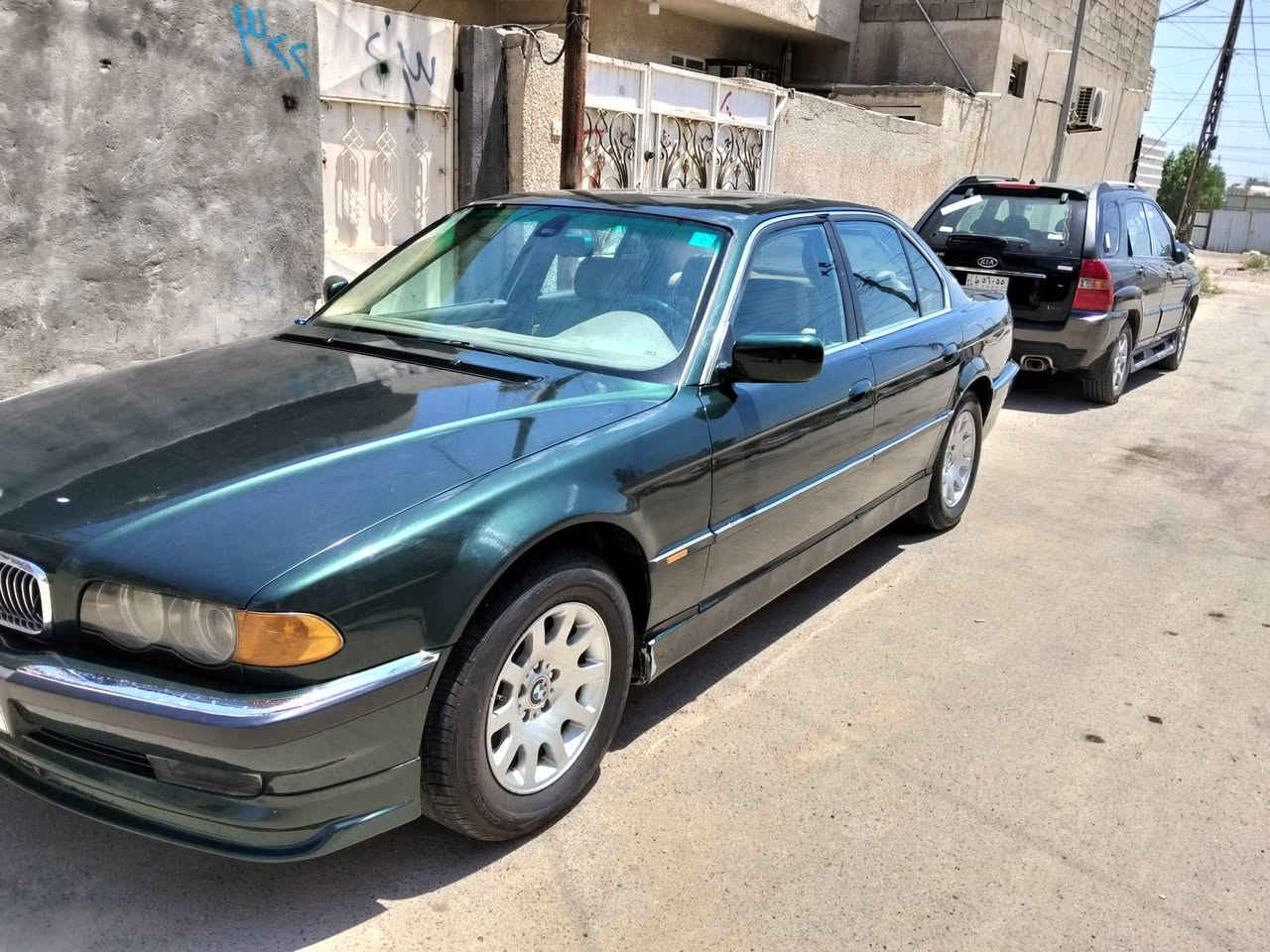 سلام عليكم عندي بيم 735 اصل موديل 2000 اصل يعني لا محدث ولا شي السياره يحتاجلها ترتيبات بصيطه مكينه كير خير من الله تخم تاير تخم ويل كله جديد صدر امامي وخلفي جديد هزه جديده السياره بسمي تحويل شوكت ميعجبك مكاني بغداد ***********
