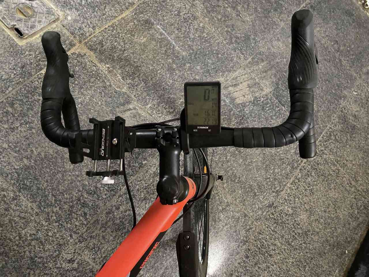 السلام عليكم بايسكل رود ماركةpaclflcجديد يجي ويا ستاند تليفون وعداد سرعة وبم نفخ وخوذه وكفوف ومطاره وجادر وجنطه وقفل 
السعر(488وبي مجال)
مكاني البصره 
واتساب:***********
