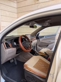 توسان 2020 لون ابيض رقم بغداد مكان السياره بغداد محرك 4 سلندر 2.0 دوش ...