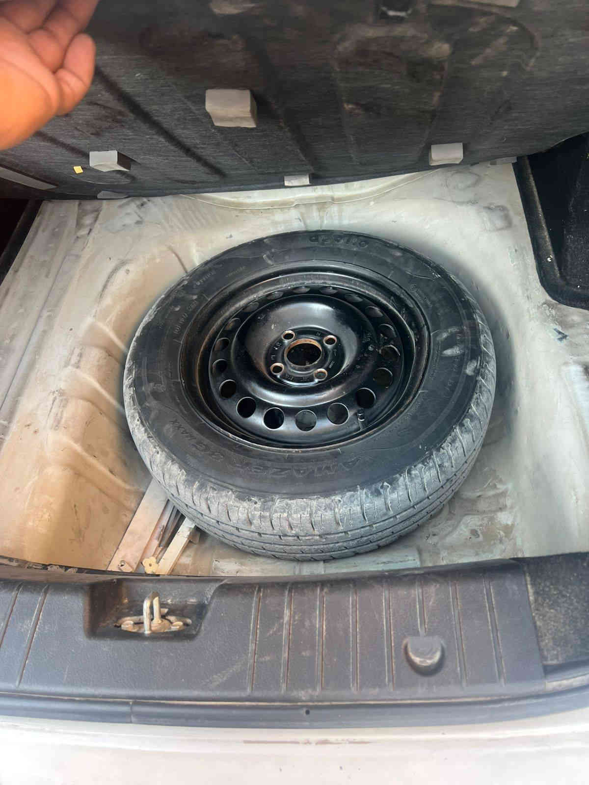 سلام عليكم افيو 2011 سياره كفاله لا ضربه لا صبغ لا طخه خير مال الله كير مكينه تبريد بل جيس كهربايات عل وضع الشركة تخم تاير تخم ويل السياره علا وضع الشركه كوله السعر 78)مكان السياره بغداد حي الجهاد رقمي التواصل ***********
