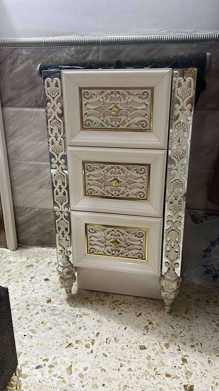 غرفه 9قطع ضرر بس المراية مال الميز التواليت للبيع 850قفل
التخم الزيتوني8 مقاعد  ب200قفل 

عنوان ديالى جديدة الشط


**إذا كنت صاحب هذا الإعلان وتريد حذفه لأي سبب، رجاءا أرسل رسالة إلى الدعم الفني**