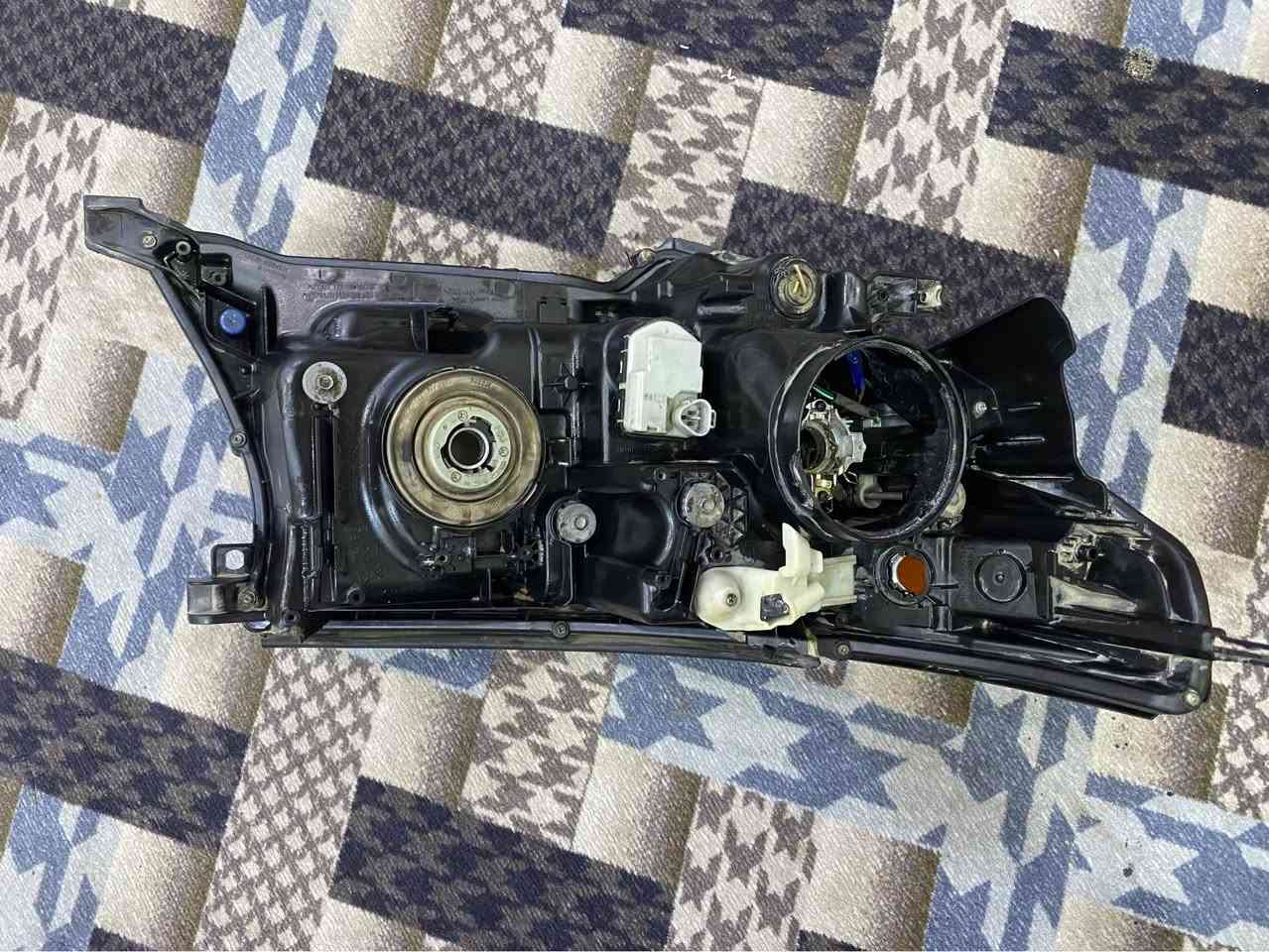 ‎السلام عليكم لايت جكسارة مديل2010
نضاف السعر 200 بيهن مجال بصره
كرمت علي ابوصخير ***********‎ البصرة, العراق
