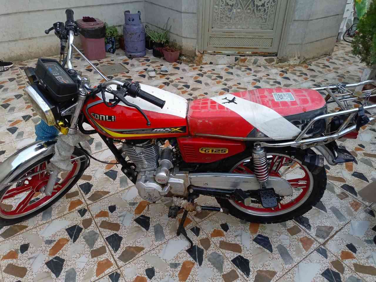 ماطور 5 كير جديد للبيع شرط محرك مامفتوح كهربائيات كامل شغاله السعر 500 وبي مجال 
الرقم ***********
