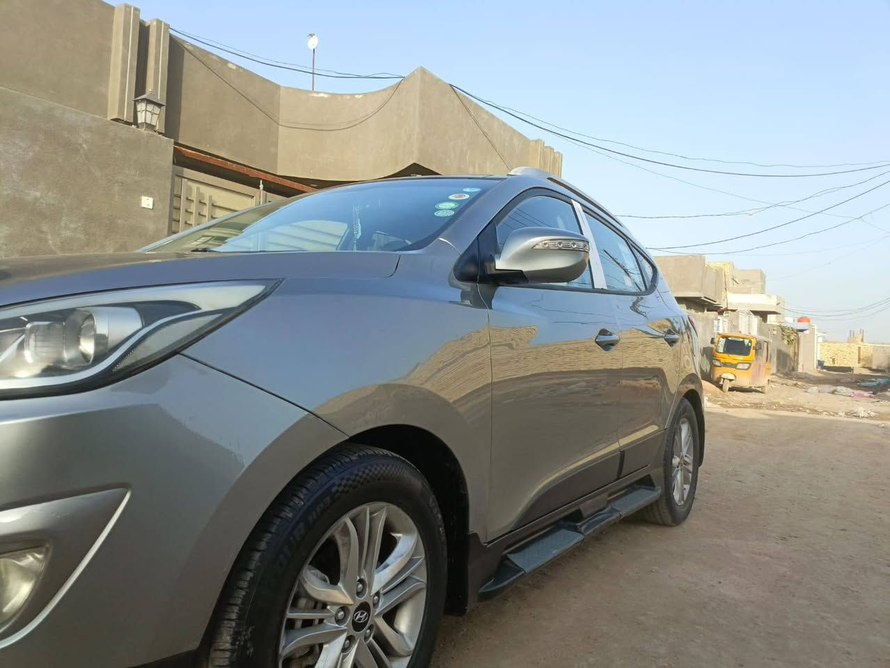 السلام عليكم 
توسان خليجيه للبيع فول مواصفات 
مواصفات السياره 
1-بانو راما 
2-كامره 
3-تخم تاتر
5-موديل 15
6-فقط بيه البنيد مصبوغ
والدعاميه مصبوغه مابيه اي حادث 
7-الجاملغ الامامي جهة السائق معدل على البارد 
السعر على الخاص
المكان/بابل /الحمزه الغربي


**إذا كنت صاحب هذا الإعلان وتريد حذفه لأي سبب، رجاءا أرسل رسالة إلى الدعم الفني**