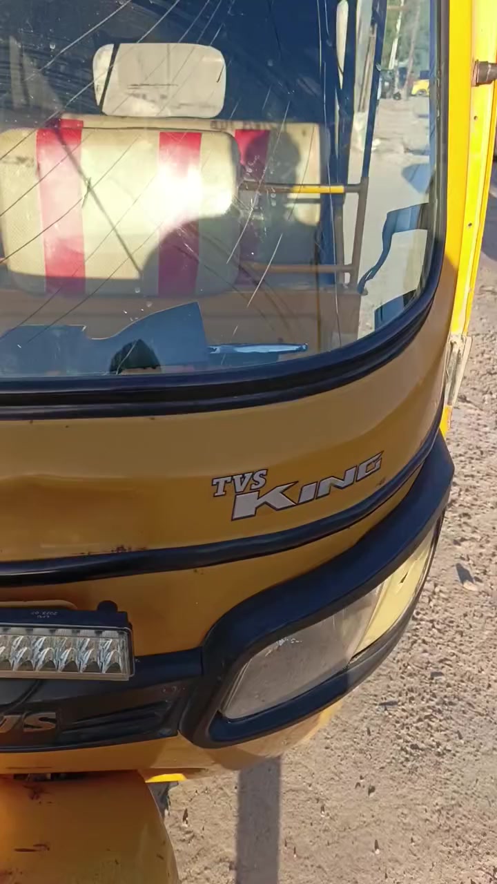 السلام عليكم تكتكTVS  أوراق كامله أوراق الريتاج كفاله ترقيم  موديل18 بس دوس معمره تكتك كامله ربع ماذب عليها  تطلع كبل للشغل النظافه مثل ما تشوف  مكاني بغداد الامين الثانيه السعر 3200 وبيها مجال رقم الهاتف ***********
