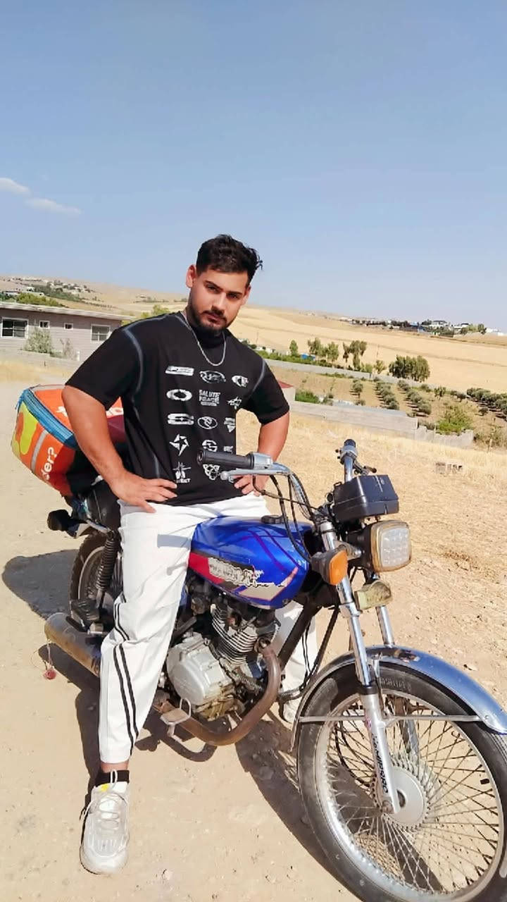 السلام عليكم  شباب دراجه نامت برو البيع  350
***********
