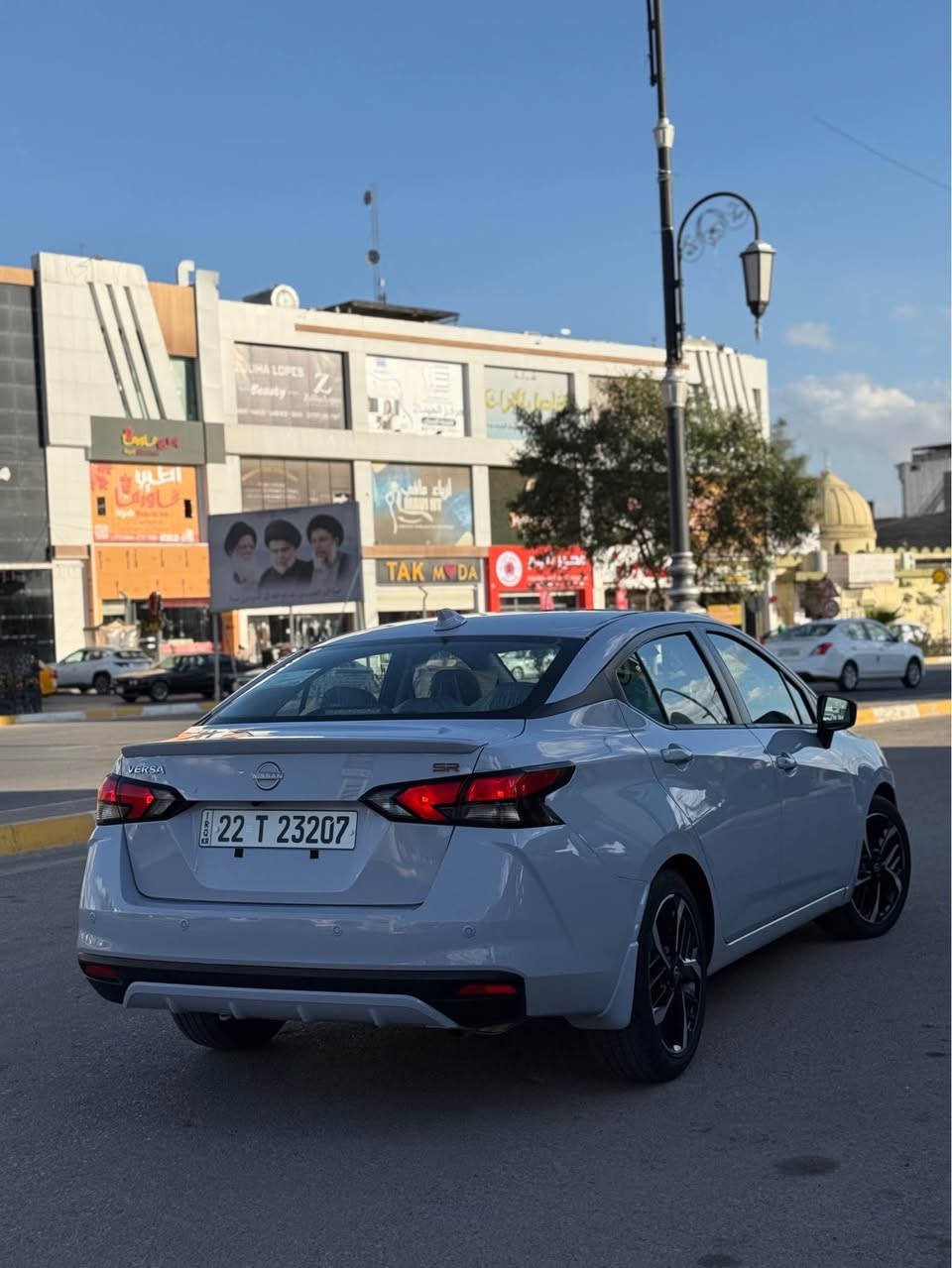 نيسان فيرسا 
موديل: 2023
العداد :22km
السعر : 140$  بي مجال
الضرر : تعديل بارد شبر بل بونيد بدون ايرباك بدون دوخل 

مواصفات SR فولل
- بصمة
- رادار جانبي
_ نقطة عمياء
- رادار امامي
_ توقف ذاتي عند رجوع الي خلف
_ كامره دوار
_تحديد مسار
_ تحكم ستيرن
_شاشة لمس
- لايت ليد+زينون 
_ ويل كروم
_كشنات هيتر
_لون سموكي
_عنوان كركوك
للاستفسار : *********** كركوك, العراق
