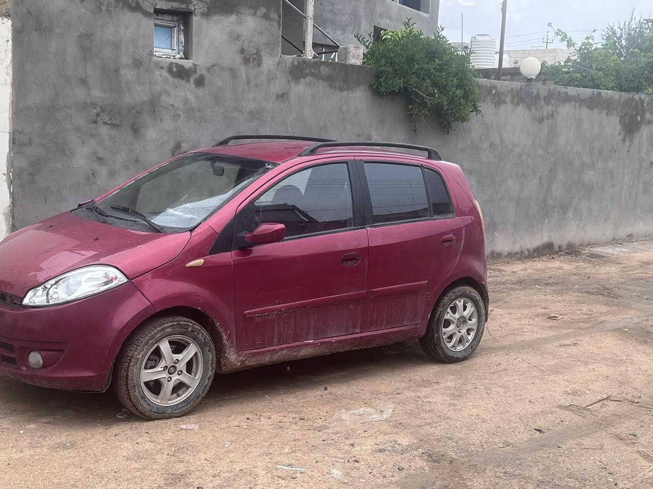 السلام عليكم شيري أي وان رقم قادسيه السياره مكفوله من عده الدعاميات بيهن صبغ السياره جاهزه محورة مكينه مال كورلاه جهازه من كلشي سعر 35 وبيه مجال شي قليل سياره مال بيت وهذ رقمي ***********
