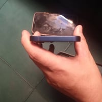 ١٢عادي ذاكرة ١٢٨ بطارية ١٠٠ مبدل شاشة وبطارية وكالة جهاز وكع بلمي وطفة...