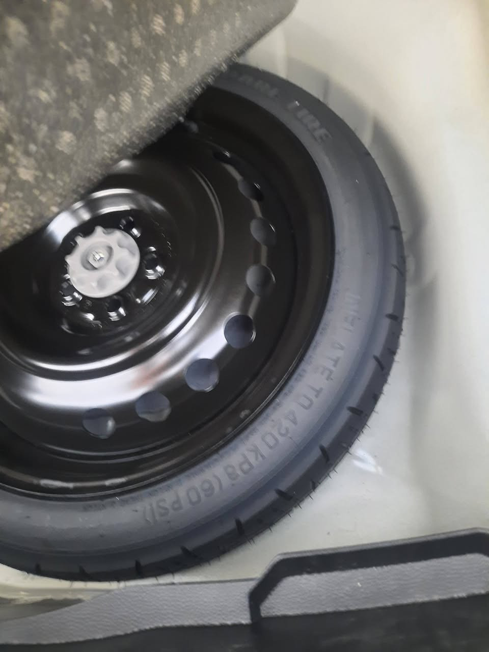 السلام عليكم كورلا 2024 رقم بغداد بسمي موصفات LE وارد أمريكي صور الحادث بالمنشور ماشيه (10الف)بانزين فقط مكاني بغداد ***********
