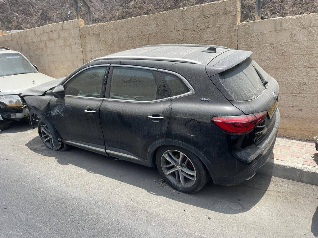 السلام عليكم سياره MG HS موديل 2021للبيع فول مواصفات مرقم بغداد مصبوغة حزام ماعدا الصندوق والجاملغ السعر 123وبيه مجال بسيط صدر جديد العنوان بغداد حي الجهاد للاستفسار واتساب ***********
