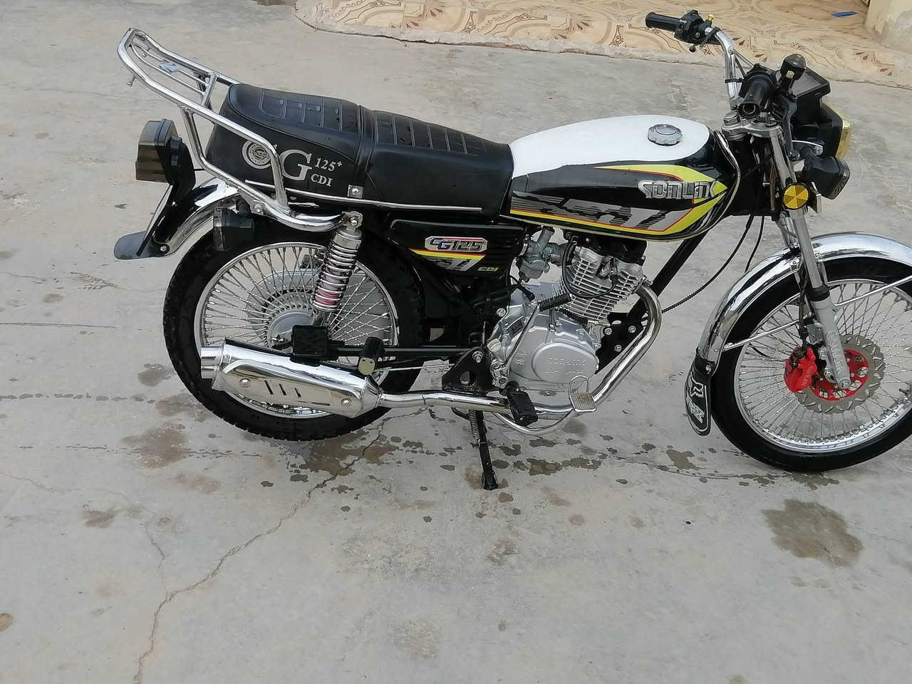 سلا عليكم دراجه تايكر موديل 24  مكفوله من كلشي أوراق محرك كهربايات 
السعر 650 وبيه مجال شراي يتصل ويدلل *********** ديالى شهربان ❤️+دراجه جانت مخزونه
