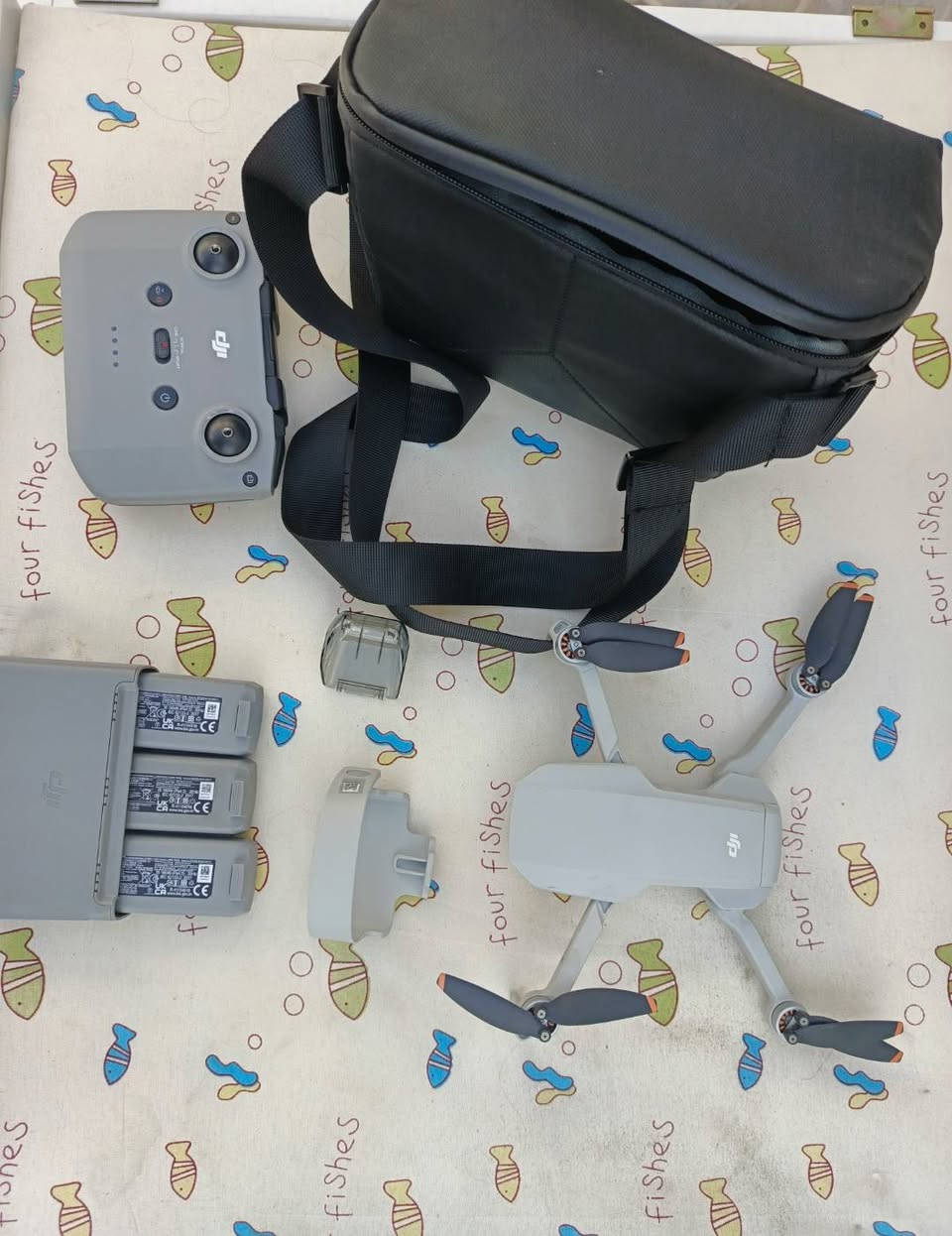 مني 2 نظيف جدا للبيع يسعر ٤٥٠
مني 2 كومبو جاهزة واغراض كاملة
 الدرون اطير طبيعي مبدل جي بي اس فقط تطلعلي هاي الكتابة بالاحمر 
السعر ٤٥٠ مجال بسيط ورجاءا بدون كسران ما يعجبك لا تعلق والكل على راسي 
مكاني بغداد وتوصيل غير متوفر


**إذا كنت صاحب هذا الإعلان وتريد حذفه لأي سبب، رجاءا أرسل رسالة إلى الدعم الفني**