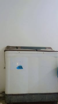 غساله 22كيلو للبيع عطل بس مجفف لسعر 35مكاني بغداد مدينه الصدر 07726264...