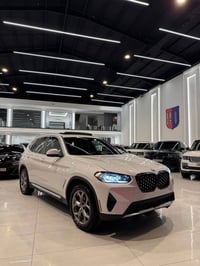 اكس ثري 30i • ٢٠٢٣ • داخل احمر