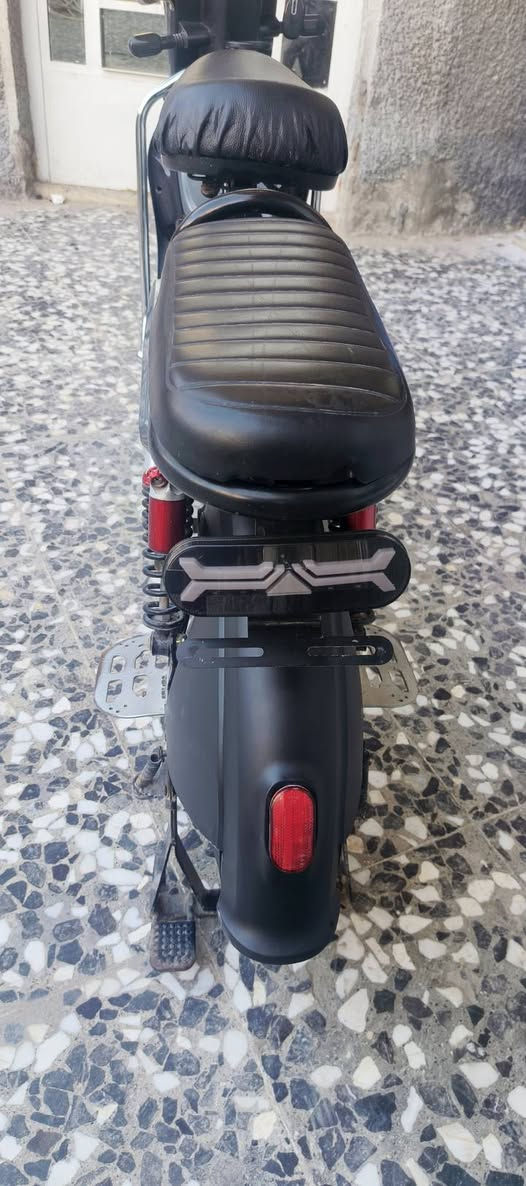 دراجة كهربائية حجم الملف 1500 السرعة القصوى 60 كيلو متر موديل 2025 متوفرة مع الدراجة جميع ملحقاتها
بطارية شوية نازلة

خالية من الاعطال و الكسور

سعر جدا مناسبب 300 الف

و ضمان اسبوع

مكاني بعداد الشعب شارع الصحة

رقم التواصل : ***********
