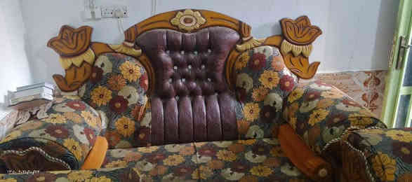 السلام عليكم 
تخم عشر مقاعد للبيع النظافة 80٪

للتواصل : ***********
