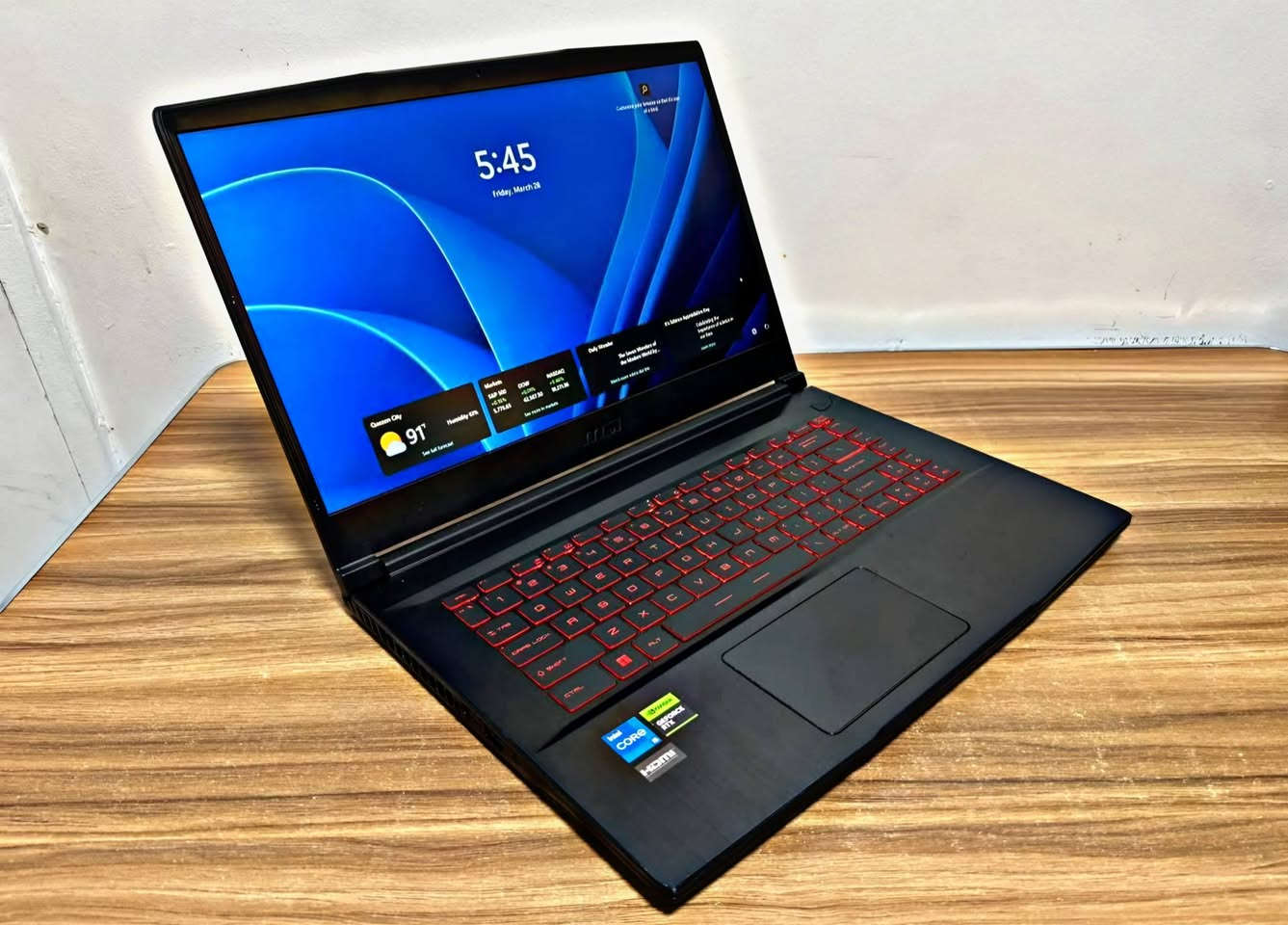 السلام عليكم
لابتوب كيمنك للبيع 
لابتوب MSI GF63 Thin    (جيل الثاني عشر) للبيع 
المعالج core i7 -12650H (الجيل لثاني عشر )
الرام  (ddr4)  حجم 16GB  قابل للتطوير
الهارد (Ssd) 256 ssd  m.2  اللي يعتبر من اسرع انواع الهاردات 
كرت الشاشة الخارجي (Nvidia Geforce RTX 4060 ) حجم 6 كيكا 
الشاشه حجم 15.6 انج ضد التوهج  والانعكاس  144 هرتز 
نظافة تصل الى 98%
يحتوي كل  فان قوي  للتبريد ❄️ 🌬️
 يحتوي على سماعتين ستيريو مدمجتين (Stereo Speakers)🔊🔊
باتري ليثيوم 6 خلايا شحن سريع 135 واط وشاحنته الاصليه 
  كيبورد ضوئي  لون احمر  ليزري وبيهه منفذ تايب سي ورام وسيم كرت وكامره دقة 1080 الحاسبه مستخدمه شي قليل شخط واحد ‏ مابيه
بطارية 5 ساعات أو اكثر وحسب الاستخدام 
 بطارية قوية 🔋
  ‏وزن الابتوب خفيف ومناسب للتنقل
  ‏+
  ‏هدية 🎁
(ماوس+شاحنة اصلية 135W شحن سريع)
+++
هدية مع الابتوب
3 العاب+لعبة ببجي 120 فريم 
  ‏+
برامج
Microsoft office 2025
AUTOCAD 2025
PHOTOSHOP 2025

وافق ادمن❤️❤️
واتساب 
***********‬‏
