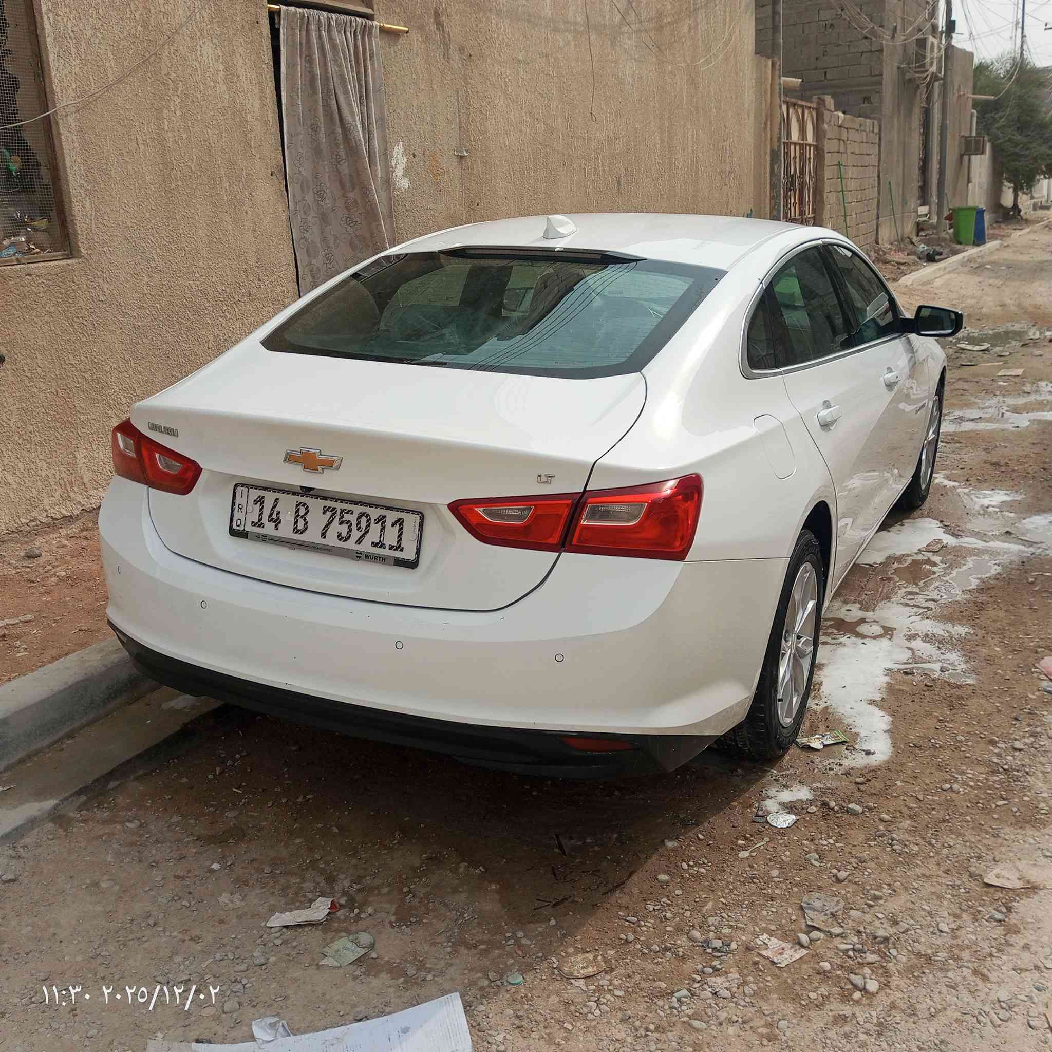 ماليبو  موديل 24  حادثها بنيد ودعامية أمامية فقط والباقي مكفول ماشية 24 الف ترقيم جديد بصرة السيارة باسمي المكان البصرة الزبير السعر 140   
رقم ***********
