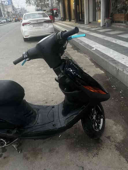 سلام عليكم دراجه ماكس عدله للبيع النضافه  مثل مموضحه بالصوره دراجه خير من الله نكره سلف السعر 750 وبيها مجال بسيط ***********
