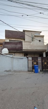 شارع الري • أكثر من ١٠٠م • ٣ غرف نوم