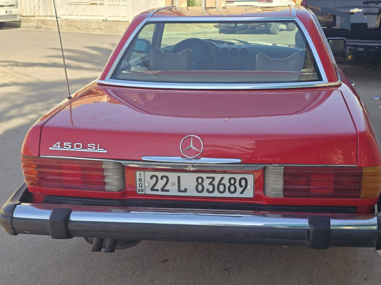 مارسدس كلاسك 
450SL 1978
محرك قبق اسود 
ماشية ١٠٢ الف
داخلة كلاسك ب اسمي صارلها سنتين
مصبوغة عام 
بيها ضربة بالجاملغ الامامي موجودة بالصور 
مكفولة من الضربة والخياس والعيب الشرعي والكص والموديل

بيها كشف جلد جديد بعده بالطريق و لايت يمين بدال هذا الي بي كسر
السيارة حلوة وما يحتاجلها شي 
ميكانيك وكهربائيات وتبريد كلة شغال
مستعجل على البيعة 
السعر 125 
***********
