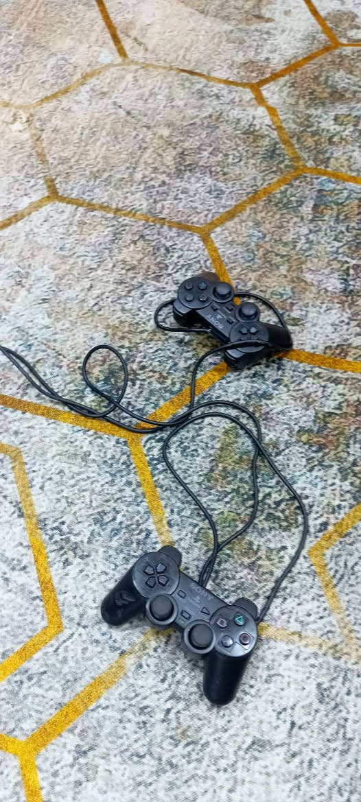 بلي الاصلي نظيف مال بيت  كامل شغال ويا يدتين وفلاش وميموري اسود سعره ٥٥ مكاني حي بدر


**إذا كنت صاحب هذا الإعلان وتريد حذفه لأي سبب، رجاءا أرسل رسالة إلى الدعم الفني**