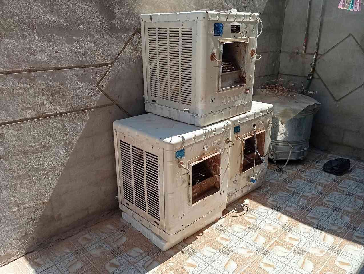 السلام عليكم
مبردات 3 للبيع كاملات ماطور واتر بم 
سعر كلهن 300 بيهن مجال الشراي والوحدة 100او بيه مجال اتصال على الرقم *********** العنوان الرمادي السبعة كيلو قرب  مشروع ماء السبعة كيلو
