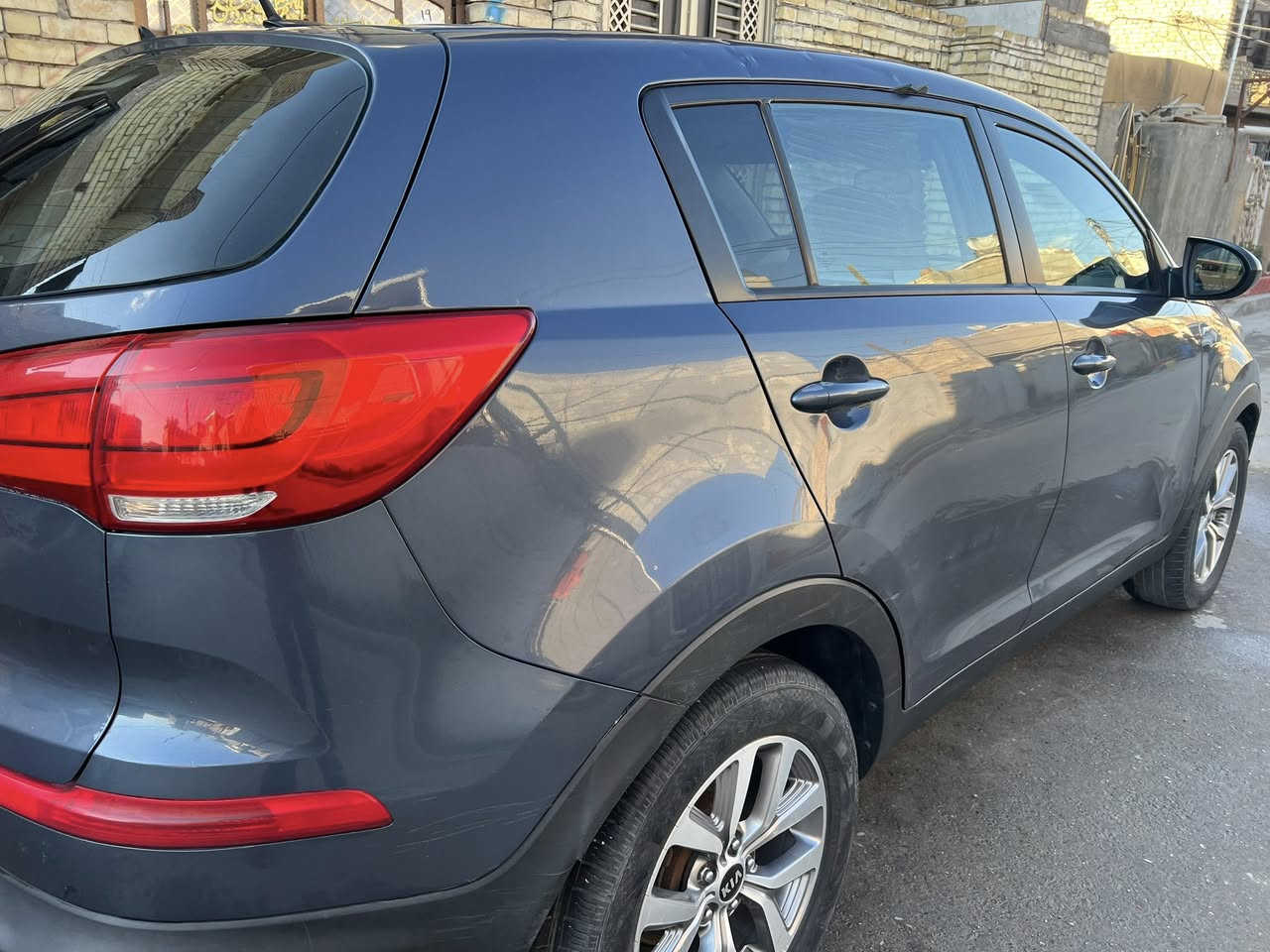 كيا سبورتج 2016 ماشيه 135 نضيفه كلش ووارد امريكي حادث جاملغ فقط ومبدل السياره صدره فقط نص عمر 
المكان حي اور السعر 140
***********
