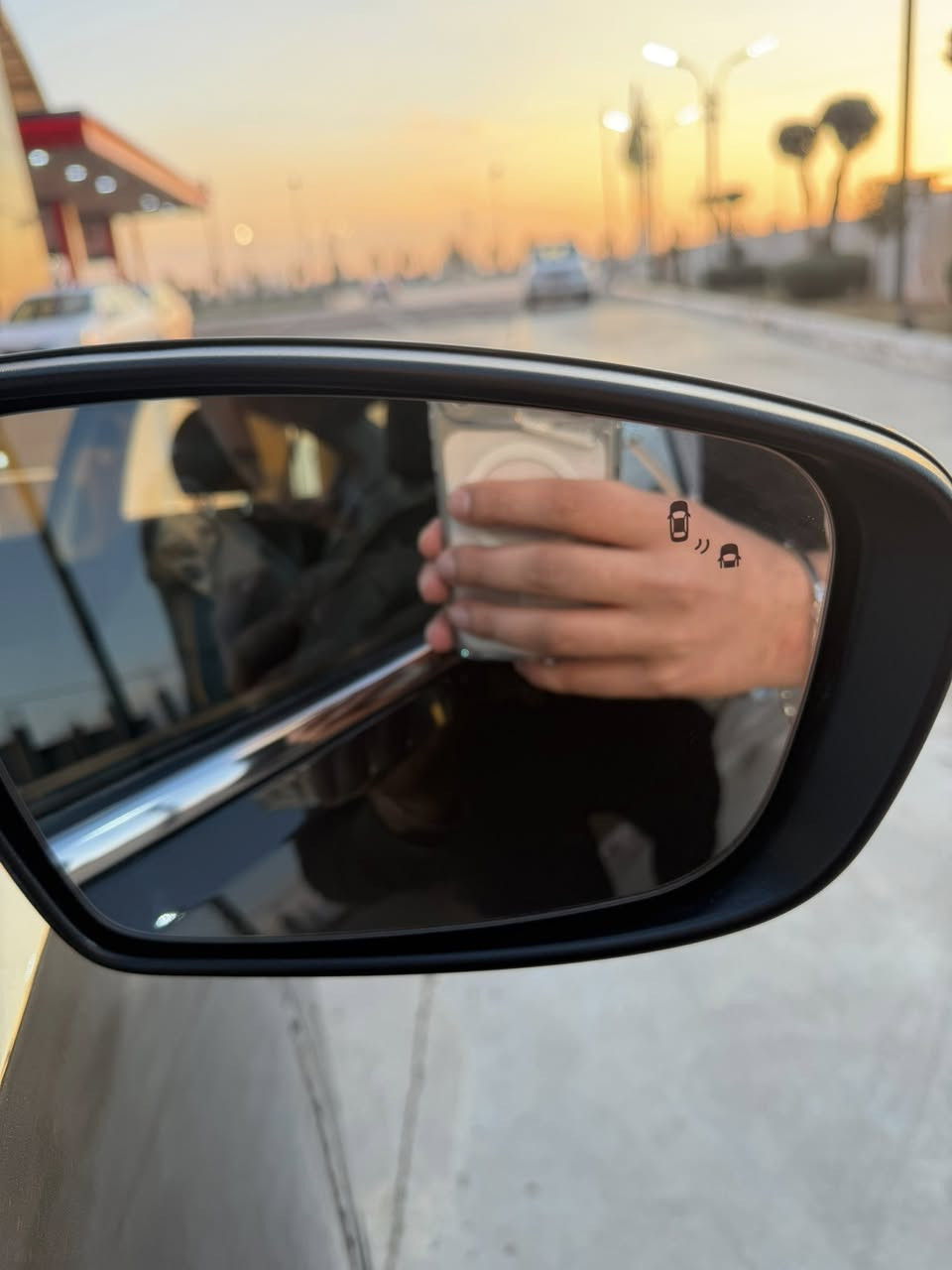 للبيع 
سيراتو  خليجي وكاله البخيت  
موديل 2017
اعلى مواصفات نزلت بالخليجي السياره اختهة ماكو بهيج نظافه ومواصفات  
ماشية 55,000 كم 
محرك v4 1600
 ستيرن تدفئة
كشنات جلد تدفئة +تبريد
  الكشنات الخلفية فقط تدفئة
كشن خزن وضعيه الراكب
سلايد
مقعد السائق كهربائي 
كامره خلفيه 
حساسات خلفيه
حساسات اماميه
تعتيم + نقطه عمياء  
 سنويه اكسباير ورقم قديم 
تحويل مباشر . 
السياره بدون صبغ مكفوله  بيهة شخوط فقط موضحه بالصور ومملعوب بيهة بدون لا تكحيل ولا اي شي 

مكان السيارة . اربيل 📍

‼️ الســعــر 140 ورقه 📮

تواصل  واتساب  
***********
