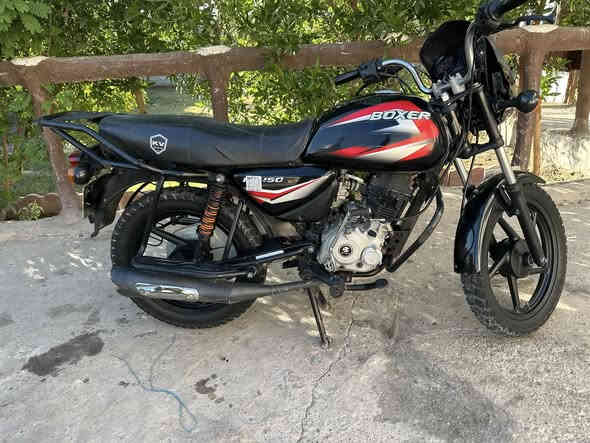 ‏سلام عليكم بوكسر كلاسك موديل 2022مرقمه 2021 دراجه حلوه وشقاله كل كهربائية سلف هندر لايت اشيار تايرات جيد جدا لوحات نگليزي وسنويه رقم بغداد تحويل ثاني يوم محرك جيد جداً فقط بيع بدون مرواس السعر 1600 بغداد الموقع هاتف ‭  0778 318 8640
