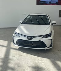 كورلا خليجي موديل 25 زيرو   مقاعد جلد اسود محرك 1,800 الهايبرد  فتحة و...