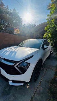 للبيع :كيه سبورتج  خليجي  الموديل : 2023 ماشيه33, ألف  بصمه  كراسي عاد...