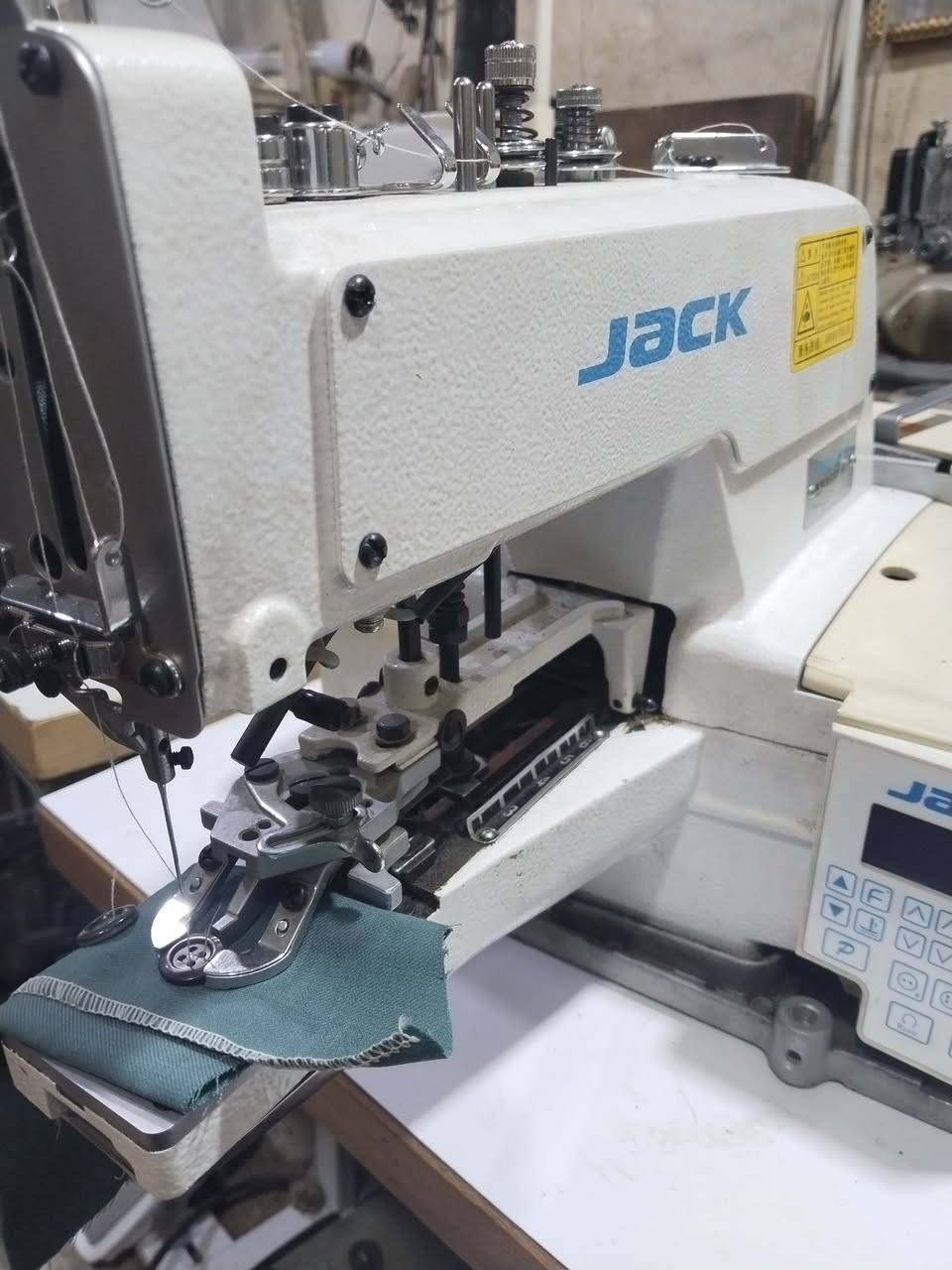 مكينه دكمه استعمال قليل


**إذا كنت صاحب هذا الإعلان وتريد حذفه لأي سبب، رجاءا أرسل رسالة إلى الدعم الفني**