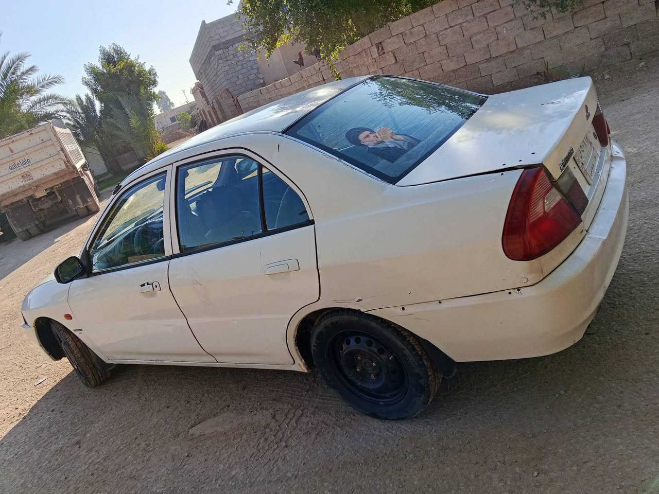 سلام عليكم
للبيع مسيبوشي موديل1999
محرك 2000 لاتنقيص ولا تبخير 
كير عادي مكفوله بيها چاملغ الخلفي 
رقم بغداد بسمي تحويل ثاني يوم
تخم تاير السعر 38 بيها مجال قليل 
المكان بغداد تقاطع النهران
***********
ا
