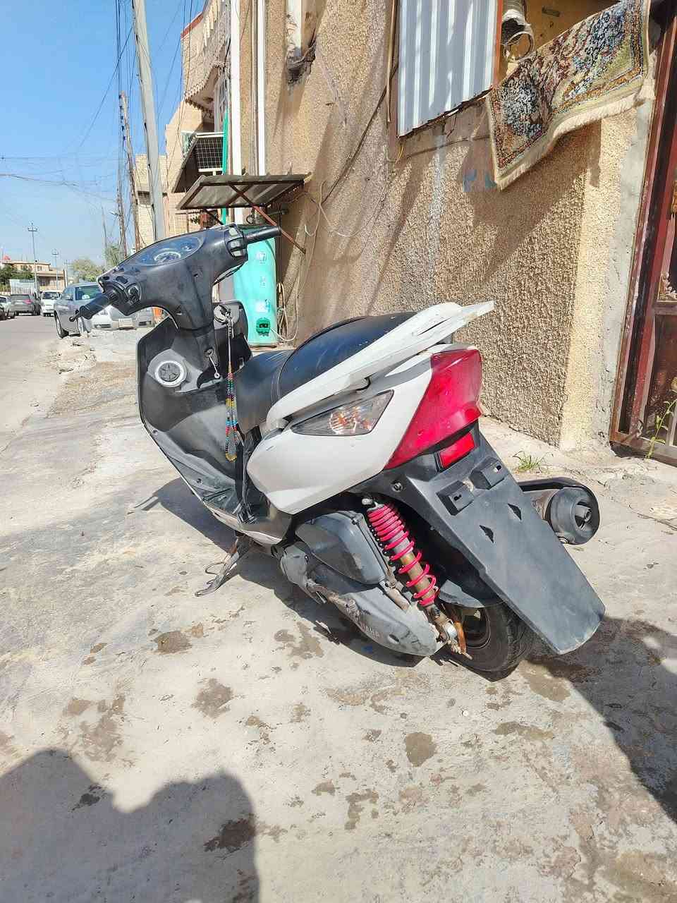 دراجه ثعلب نضيفه كلس شوي كسر بالكفر
باقي كلشي مكفوله  سعر 450 قفل مكان بغداد 
الشعب راسلوني واتساب ***********
