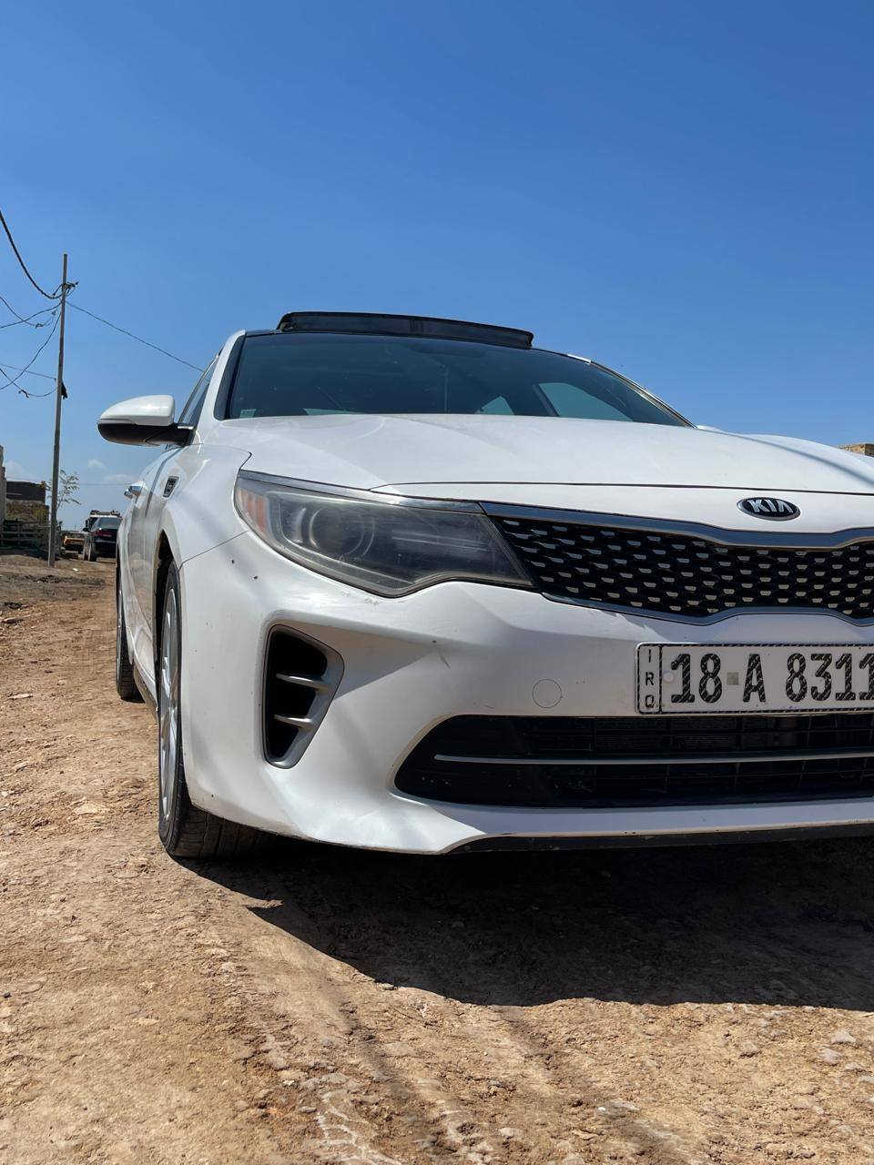 (OPTIMA SX) 2000 TURPO
اوبتما 2016 امريكي رقم انكليزي جديد بابل راعيها موجود في الديوانيه يمي السياره كفاله عامله طابه كلين وهنا صار بيها خشم الخاملغ الأمامي وربع البنيد فقط فقط لا شواصي ولا لغود ولا اي شي كفاله وما عدا تكحيل بسيط في الجاملغ الخلف السائق 
المواصفات
شاشه كبيره
كشنات جلد 
كشنات حار وبارد
كشنات كهرباء خزن ميموري
تحكمات ستيرن
ستيرن كهرباء وتدفئه ستيرن 
بانوراما طكتين 
وضعيات قياده (ECO. SPORT)
اشارات المري + مري قلاب
حساسات اماميه +حساسات خلفيه
كامرات خلفيه
ويل كروم
تبريد قطعتين
حساس استشعار قدوم السياره من الخلف 
لايت زنون عالي وناصي
سستم صوت +سماعات وكالة (harman/kardon) 

السياره تخم تاير جديد باتري جديد حداديه جديده السياره جاهزه من كلشي مكانها الديوانيه
السعر (150) وبيها مجال للشراي
للاستفسار الاتصال *********** متواجد فقط اتصال وواتساب وشكرا ❤️
