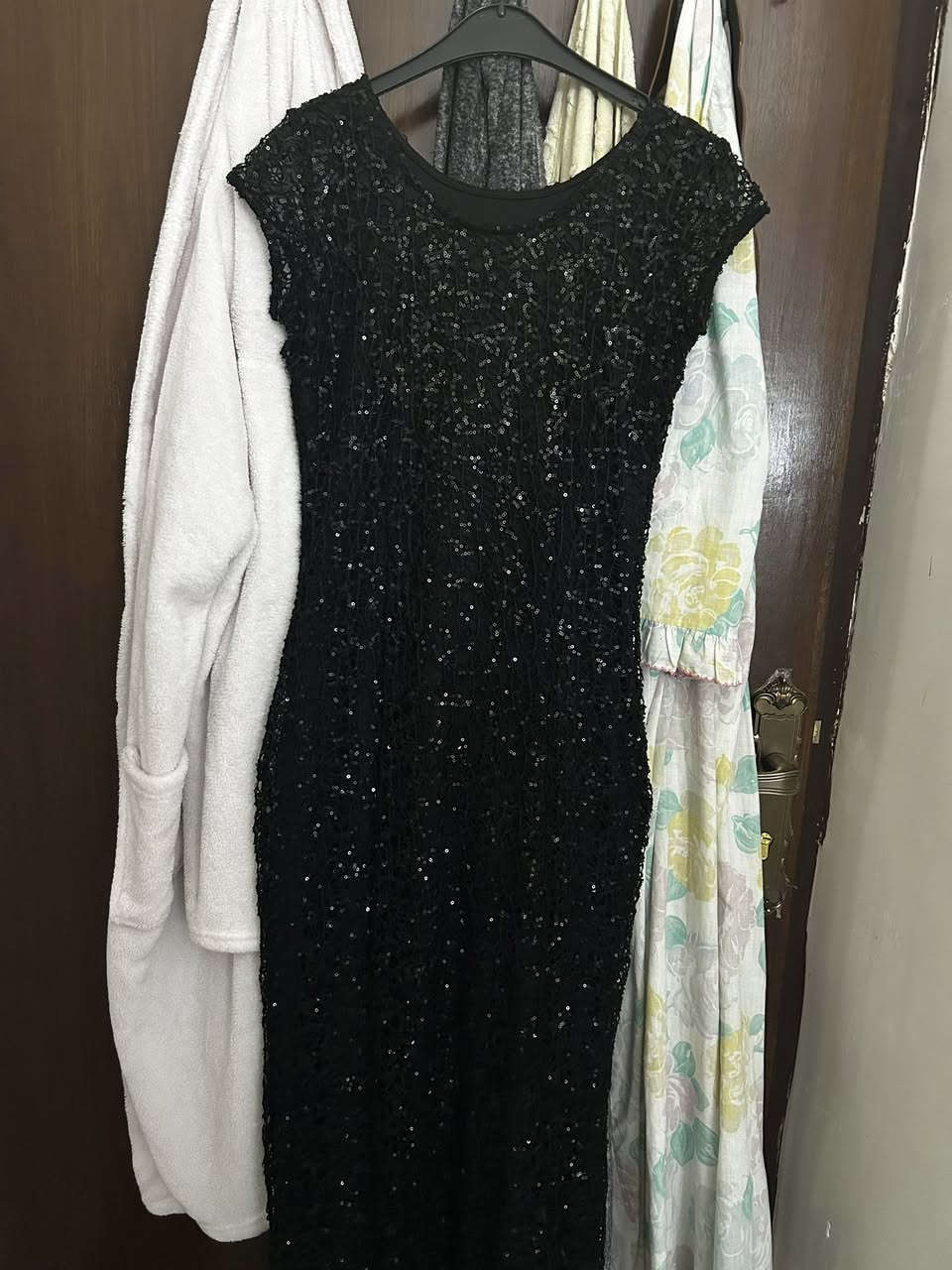 مرحبا بنات شلونكم 💚 فستان اسود مستخدم مرتين اريده ب50 الف مشتريته ب100 يلبس قياس سمول وميديم


**إذا كنت صاحب هذا الإعلان وتريد حذفه لأي سبب، رجاءا أرسل رسالة إلى الدعم الفني**
