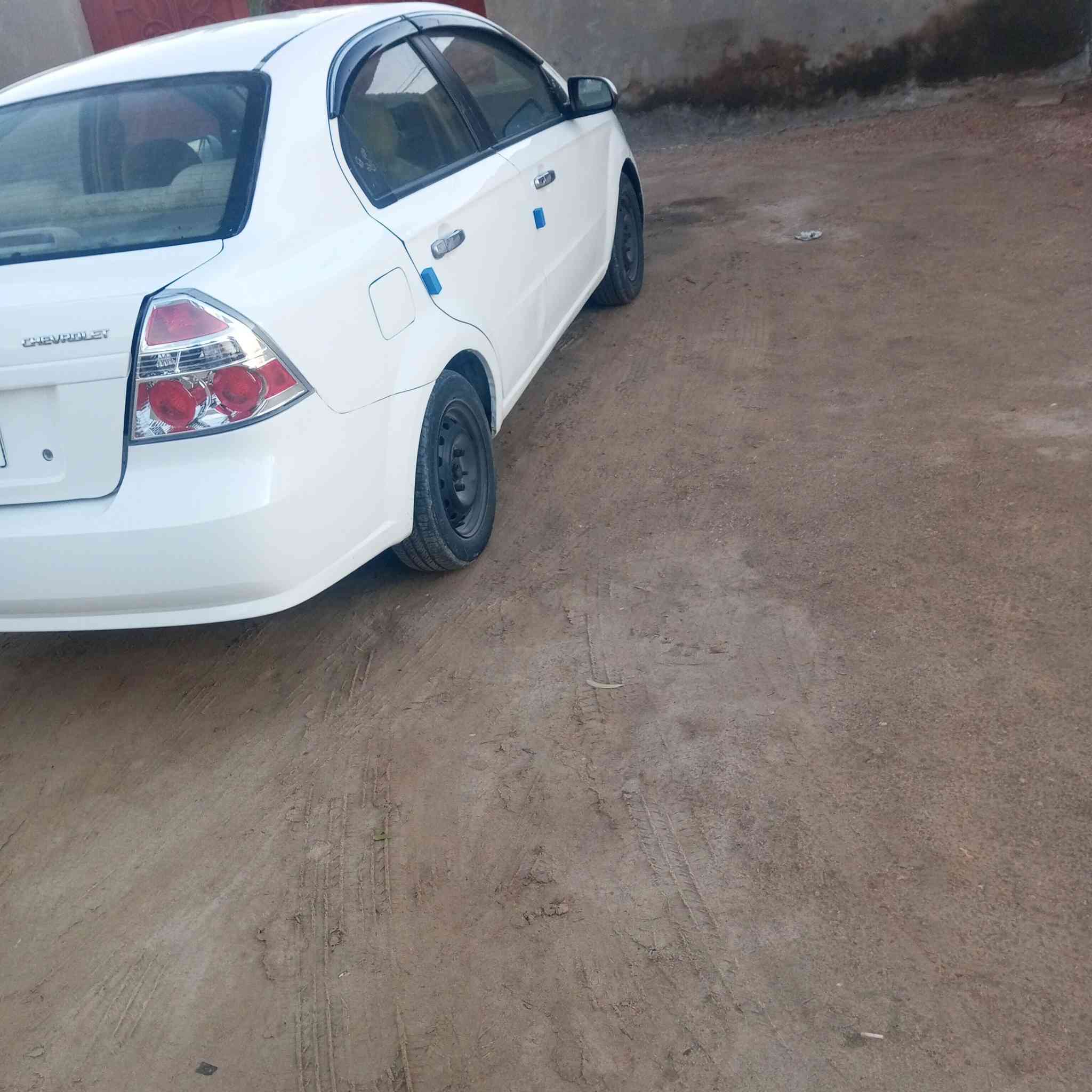 سلام عليكم للبيع افيو 2010رقم القادسيه انكليزي سنويه مجدده محرك 1400مفتوح مكينه كير حداديه جاهزه بيهه ضربه قبق جنطه تبديل وصبغ الجاملغات الخلفيه السعر 52وبي مجال مكان السياره الرميثه الشراي يتصل ***********
